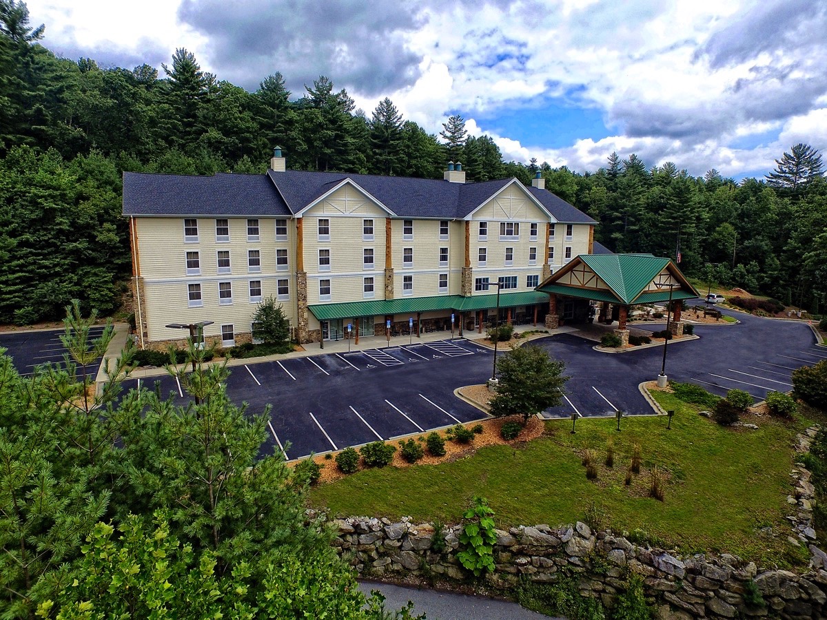 Hampton Inn & Suites - Cashiers/Sapphire Valley - Blue Ridge Parkway