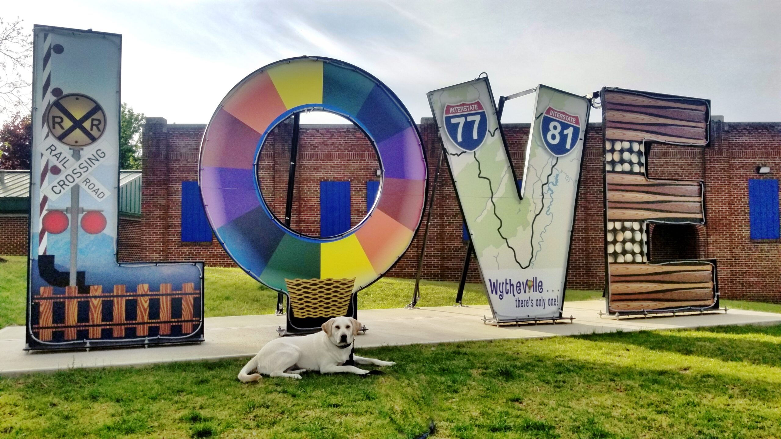 Where To Find LOVE Signs Near Lorton - The Liberty Life